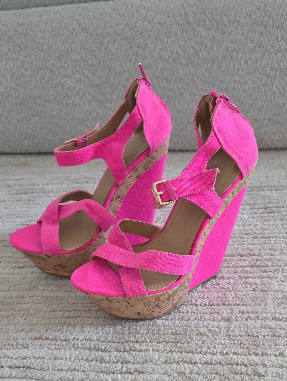 Shoe Dazzle Bubblegum Hot Pink Cork Platform Wedge Sandals